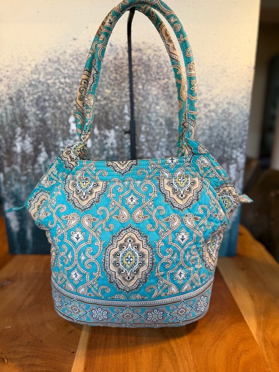 Vera Bradley Handbags - Vera Bradley Boho 2010s Quilted Zip Tote Turquoise Multi (GUC)